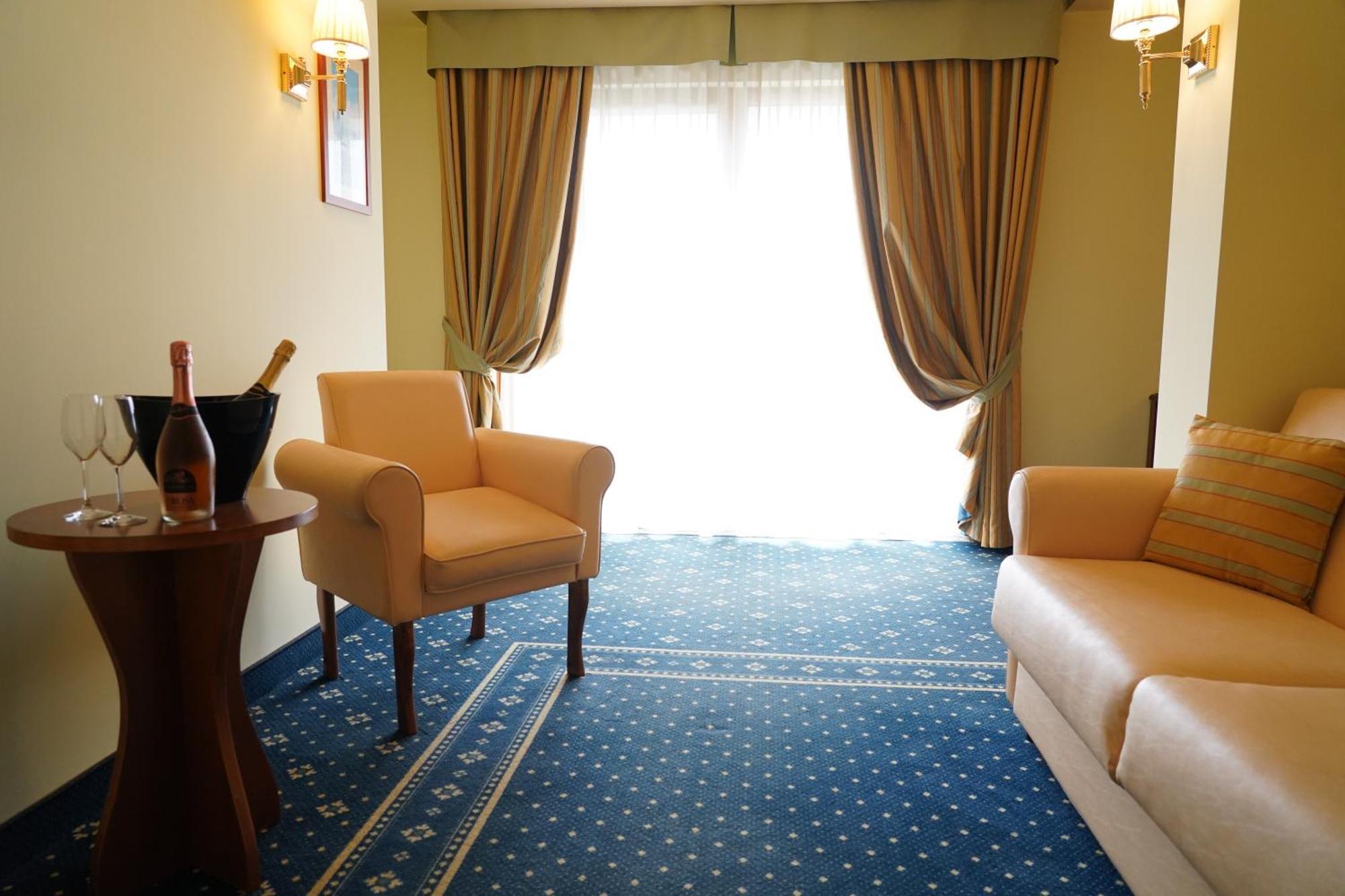 Hotel Lemi Benevento Bagian luar foto